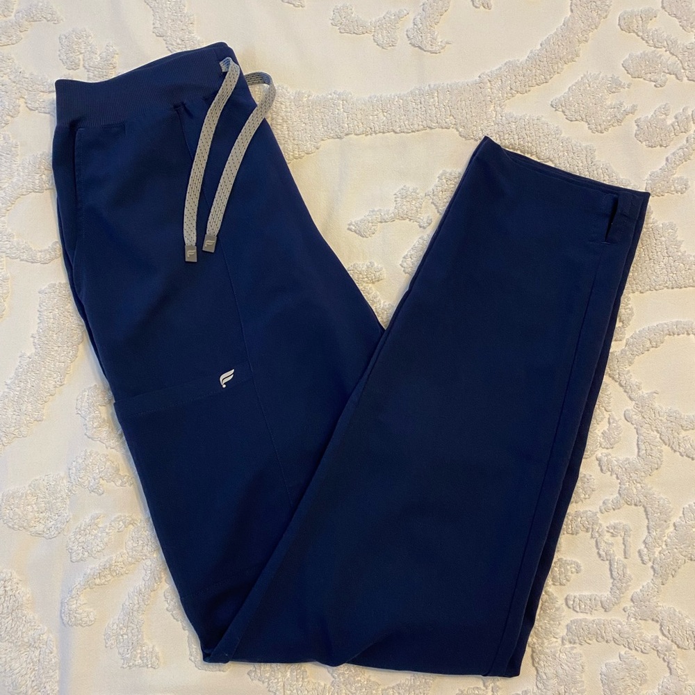 Fabletics scrub bottoms, Size small/tall, navy blue